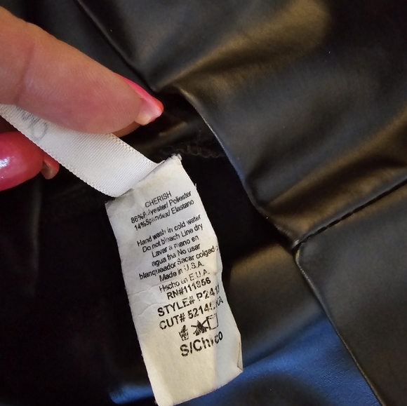 Cherish Faux leather leggings size small - Picture 3 of 3